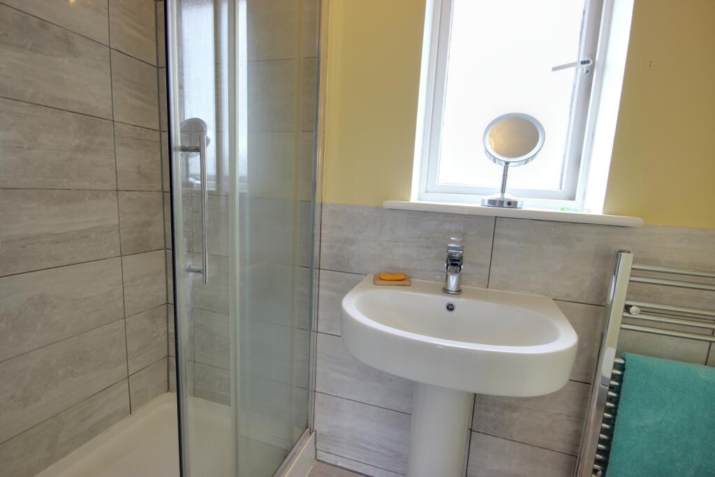 1 Bed 1 Ensuite