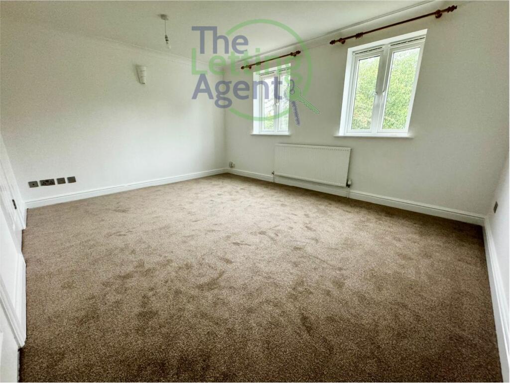 1st Double Bedroom