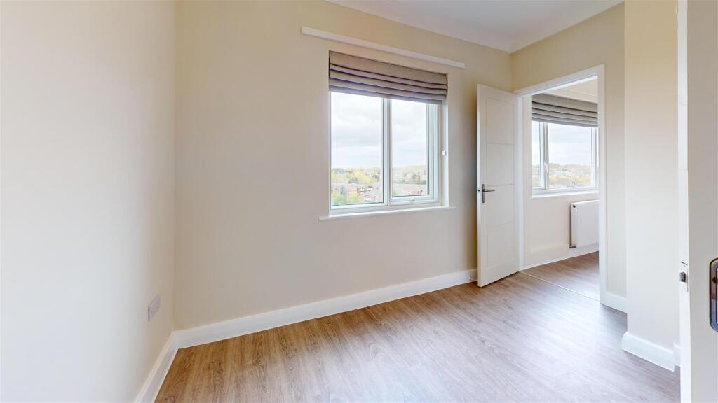 Harrogate-Road-Alwoodley-Bedroom 1.jpg