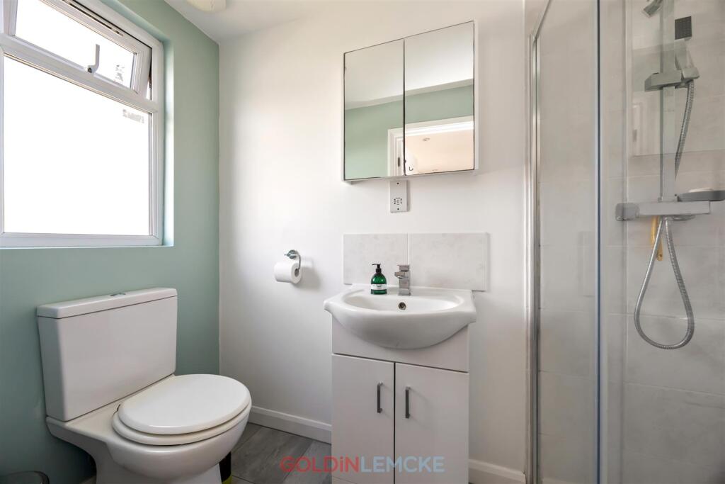 En Suite Shower Room