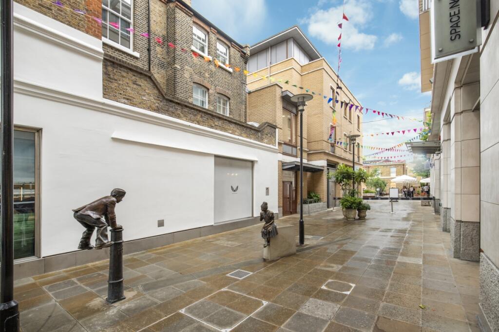 Frederick Court 4...