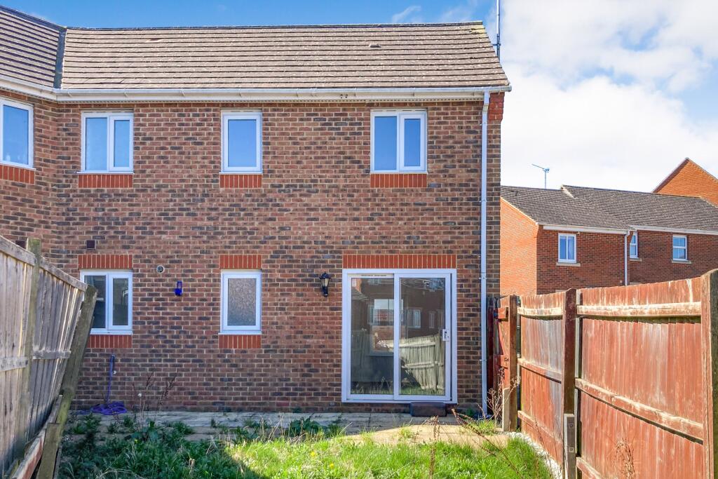 2 Griffin Close, Great Chart, Ashford, Kent, TN23 5GF