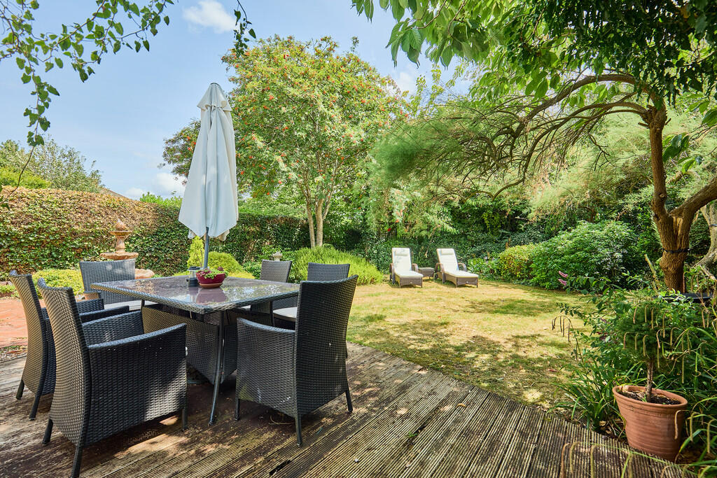 Edward Knight 202...