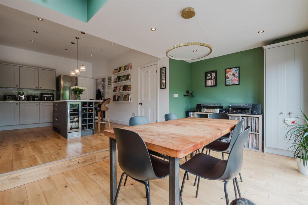 Live In Dining Kitchen