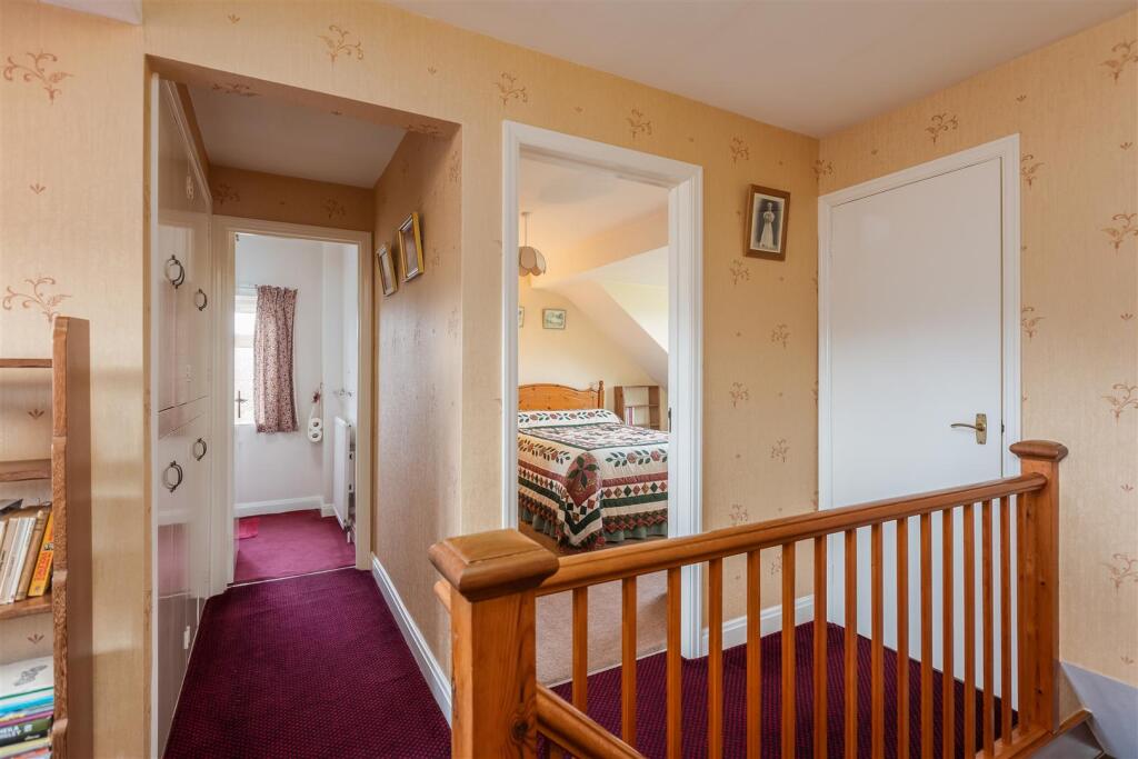 Station Road 9A Landing-2.jpg