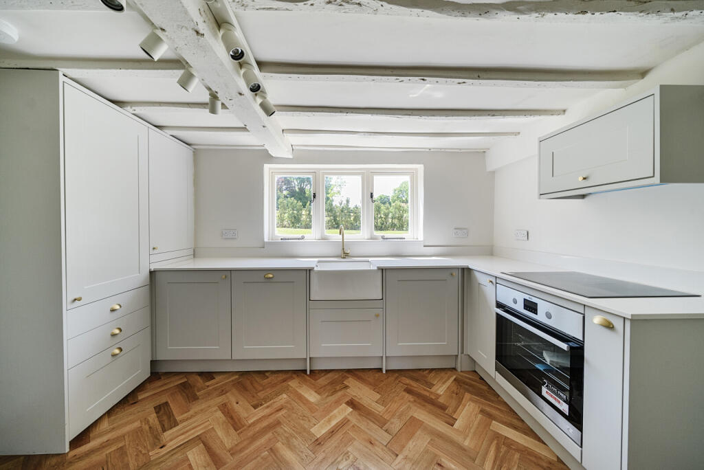 1296525-16-682c72...