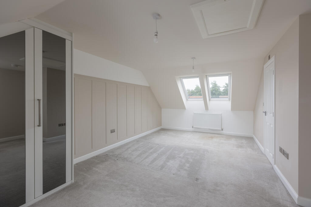 Waterside Court 6 Bedroom 1-3