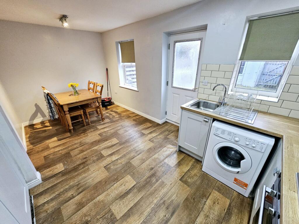 9b0c7767-ba33-4c98-a9c9-626a7a9d2fe1