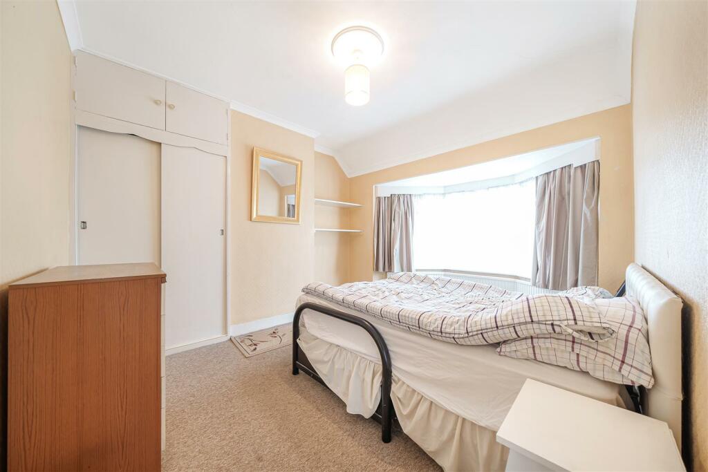 Bedroom 2.JPG