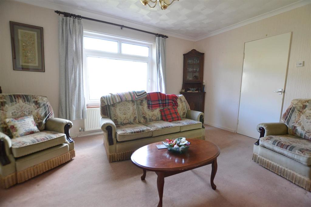 living room...JPG