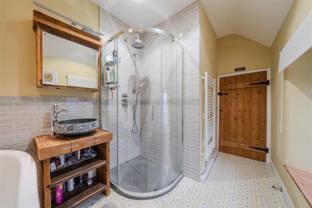 Bathroom-2.jpg