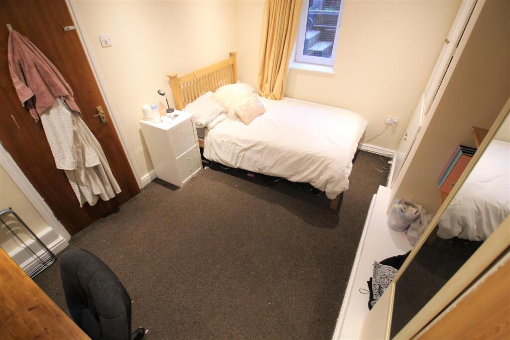 Bedroom 2.jpg