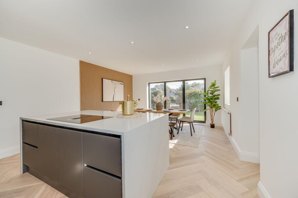 OPEN PLAN KITCHEN/DINER