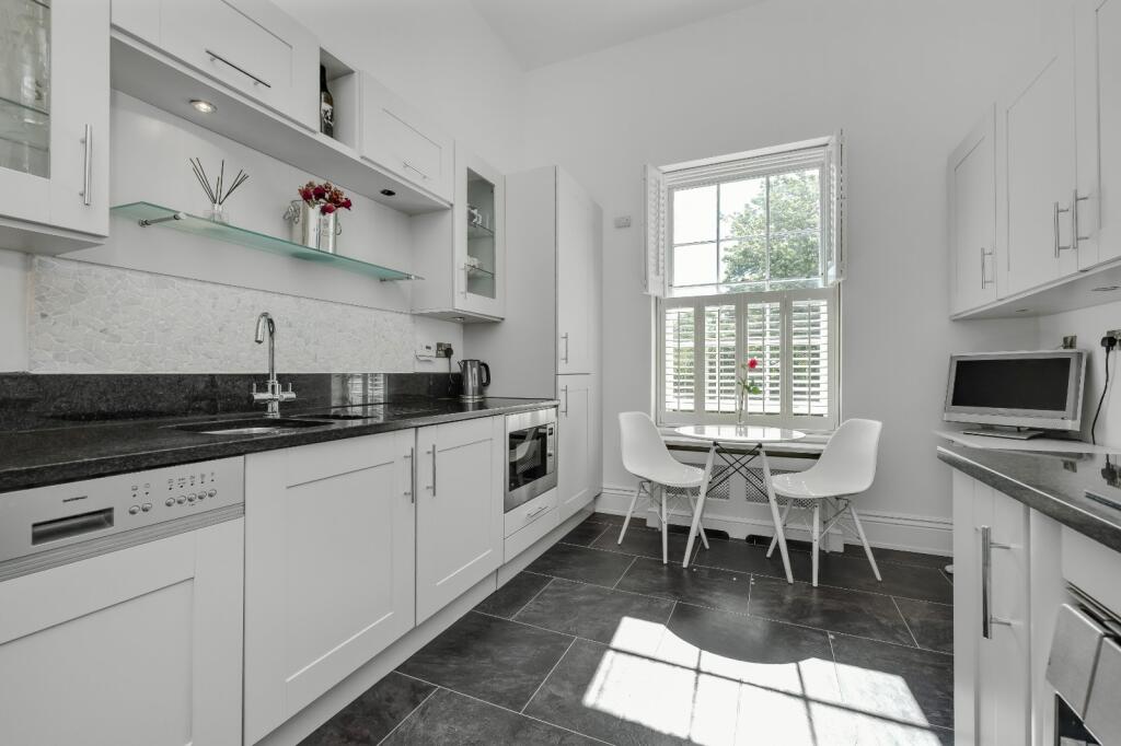 Kitchen/Breakfast Rm