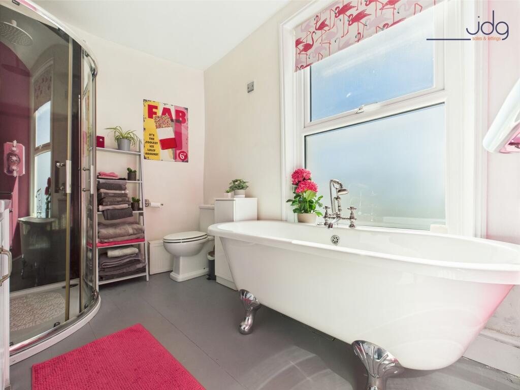 Second Floor Family Bathroom