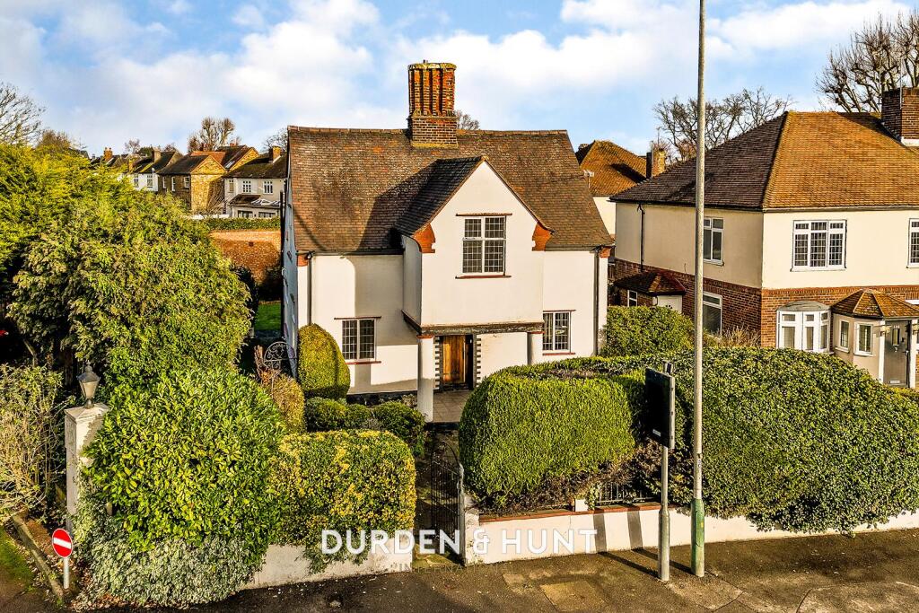 Hornchurch Road, Hornchurch, RM11