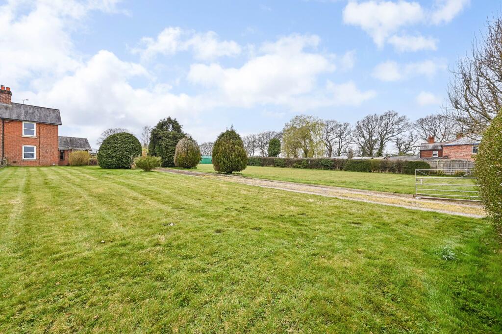 Front &amp; Garden