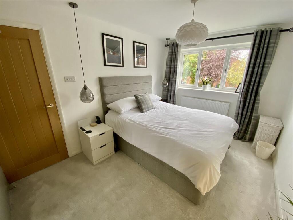 Bramleys Estate Agents - Fernhurst Road - Mirfield