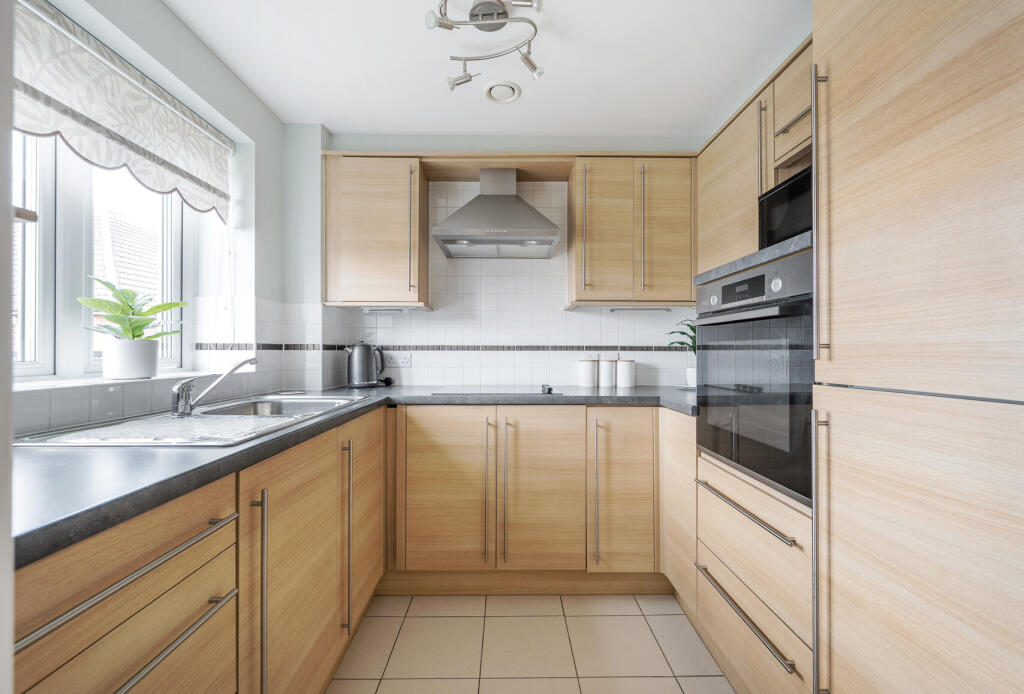 1331803-17-68932d...