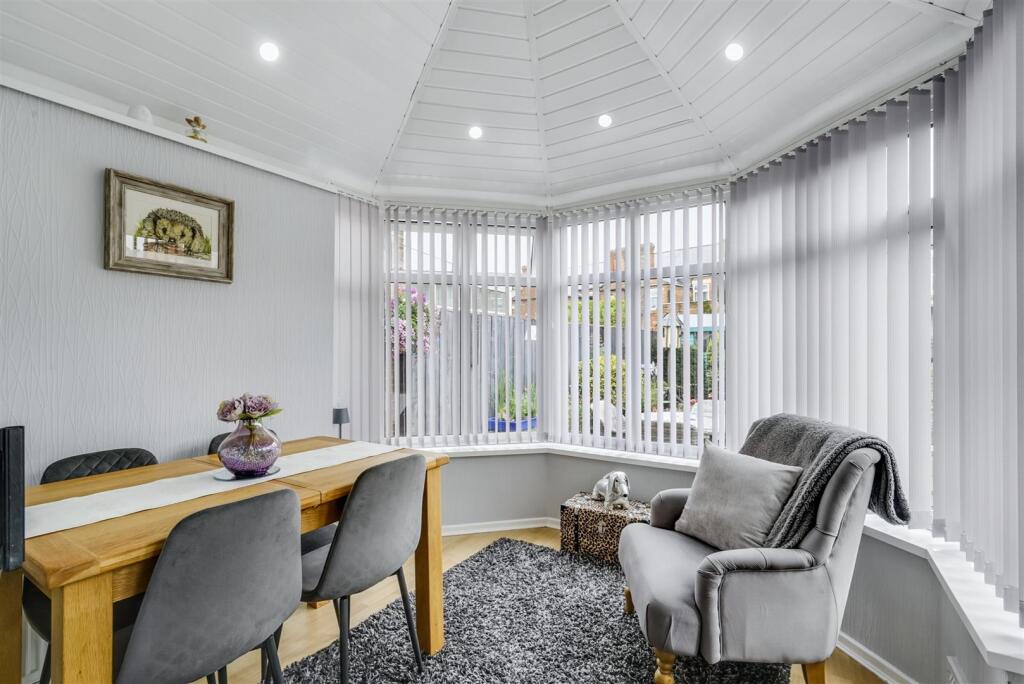 Conservatory_Diner 1_1.jpeg