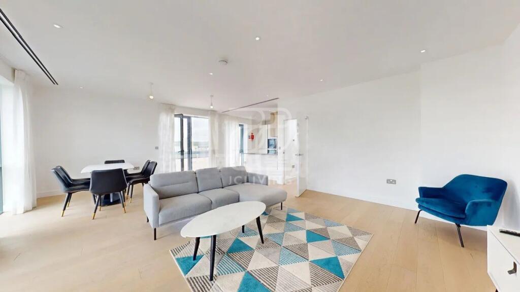 Fairbank House 13 Beaufort Square, Beaufort Park