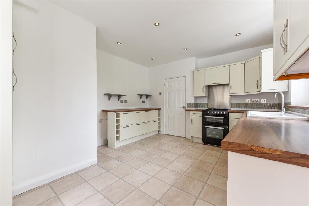 Kitchen/Breakfast Room