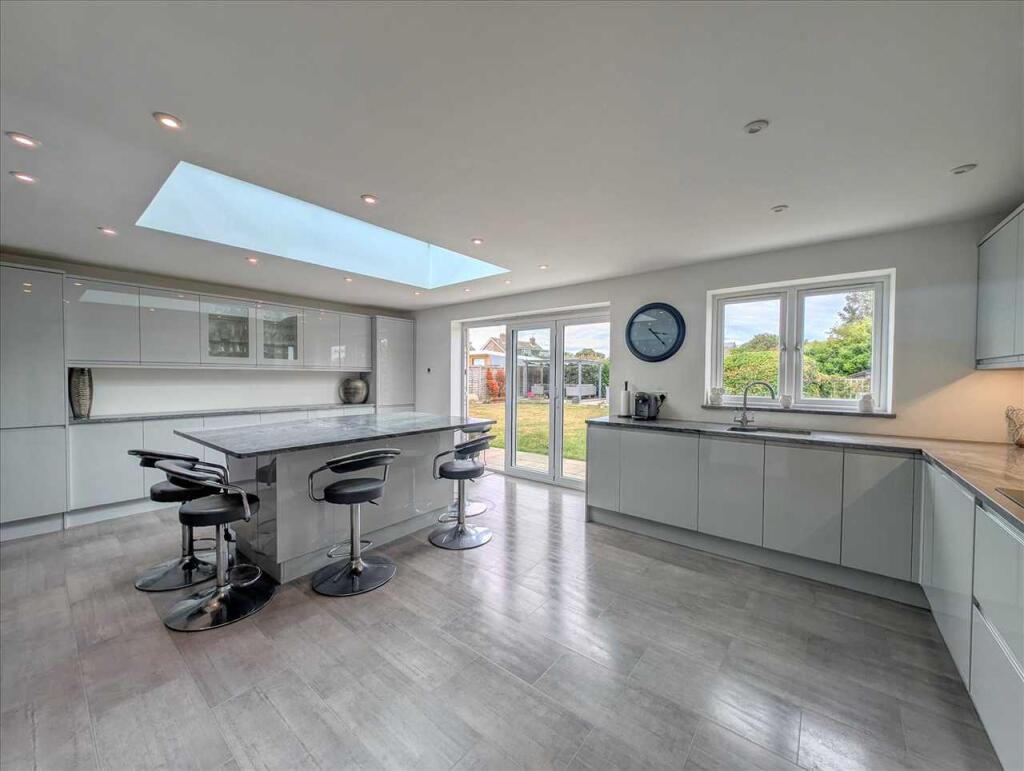 Kitchen/Breakfast
