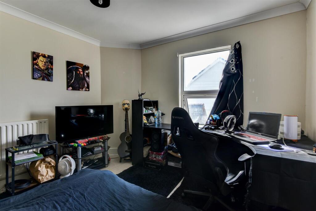 3Eastcourt-4.jpg