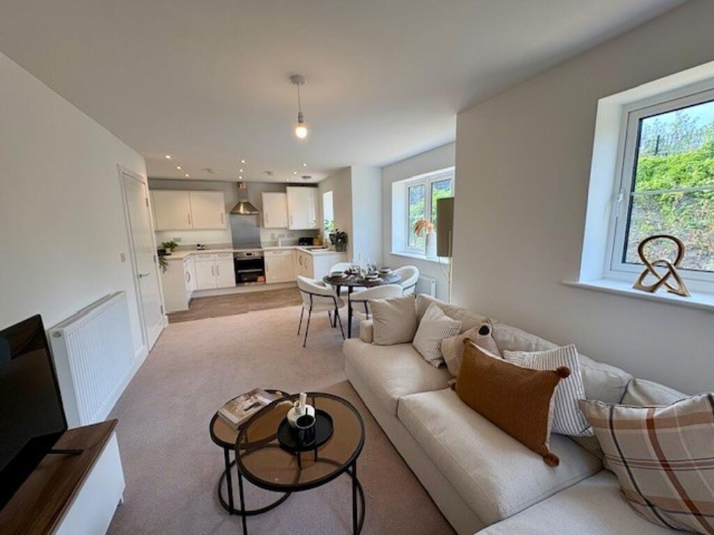 Emery Avenue, Gloucester, GL1