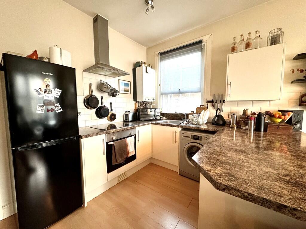 49a Woodgrange Dr...