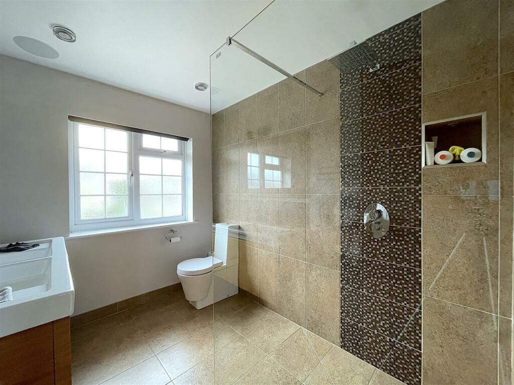 En-Suite (1).jpeg