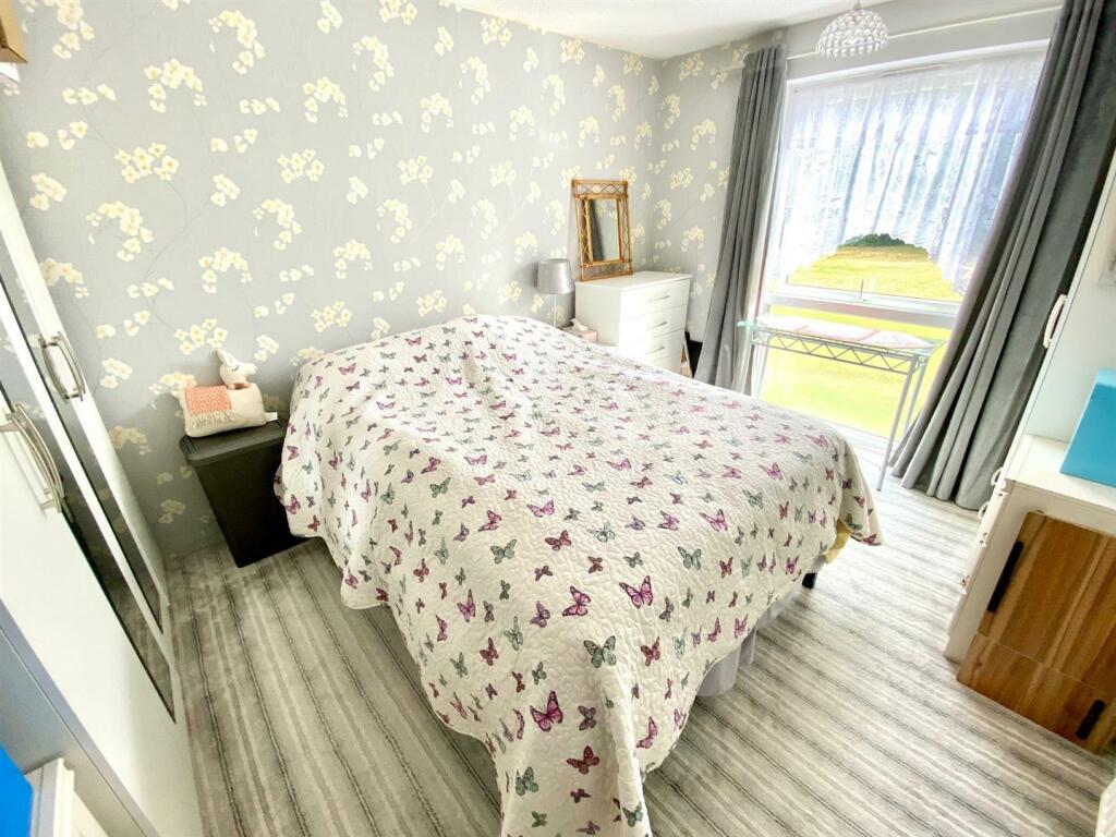BED 1.jpg