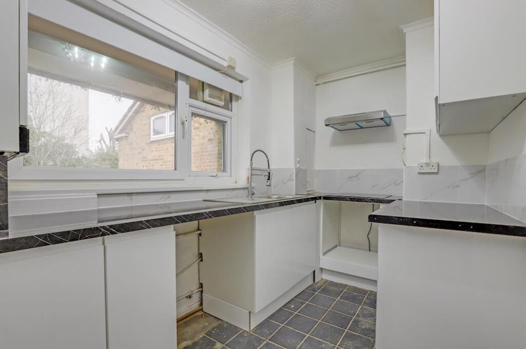 10-thumb24c2JHRMCT - 261 Cortis Road - 28.jpg