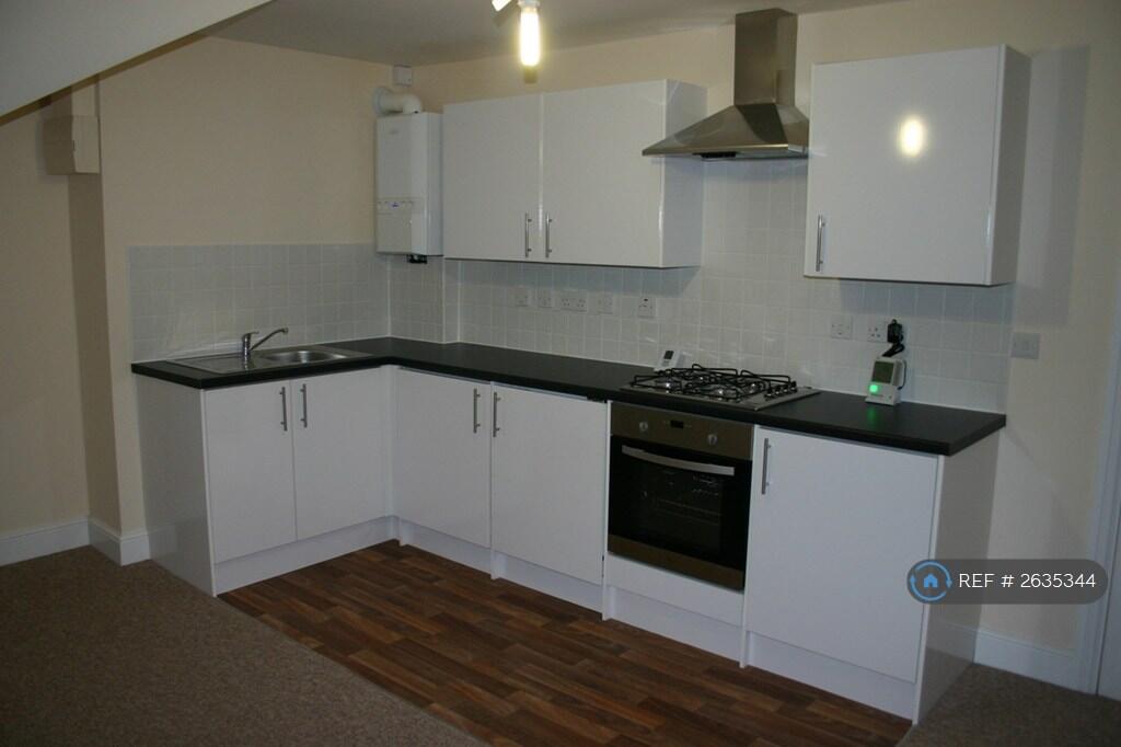 Large Open Plan Kitchen / Lounge