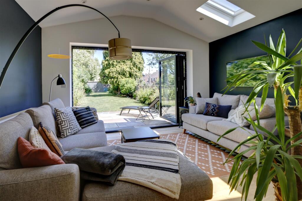 Kitchen/Dining/Family Room: