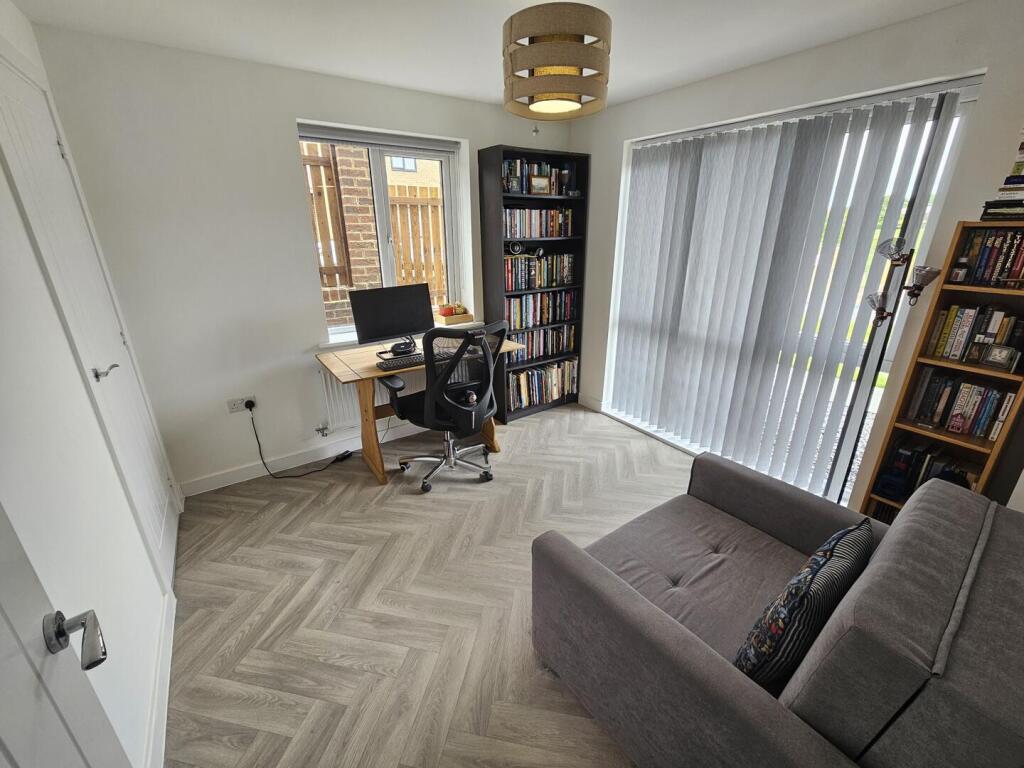 Study/Bedroom 5