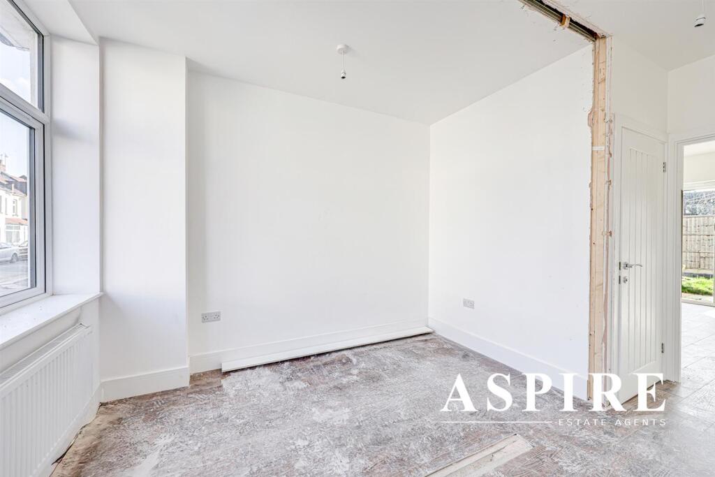 Aspire Estate Agents671.jpg
