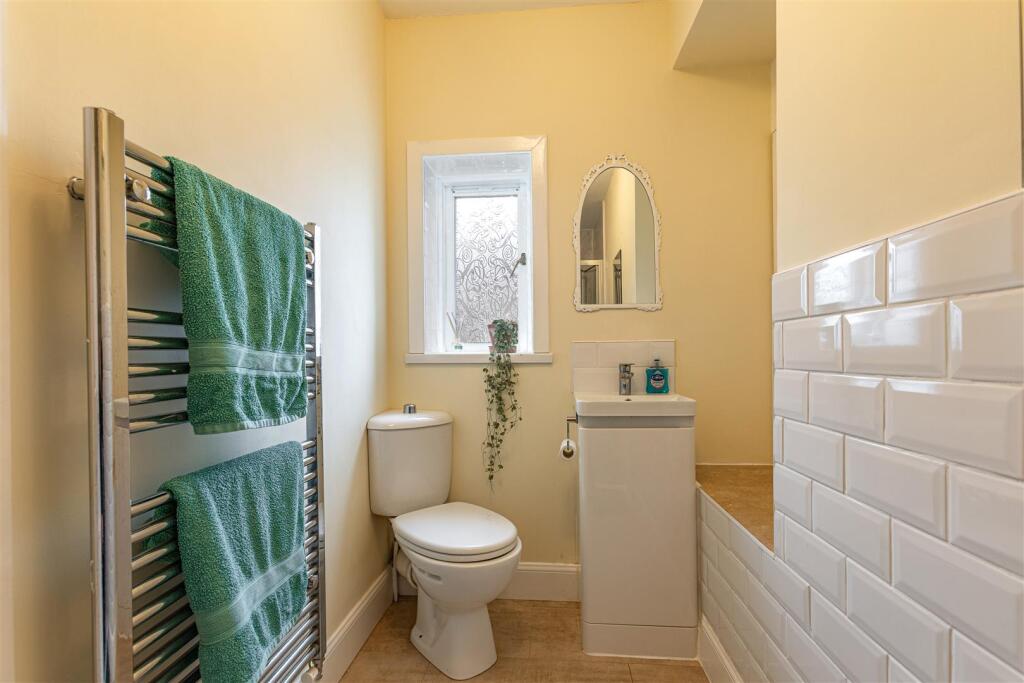 8 Eildon Terrace Newtown St Boswells 38.JPG