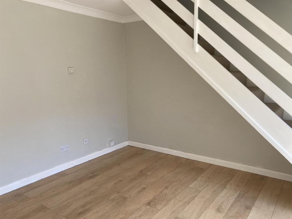 Living Room 1.jpg