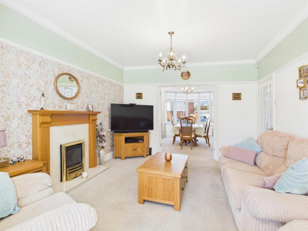 Living/Dining Room