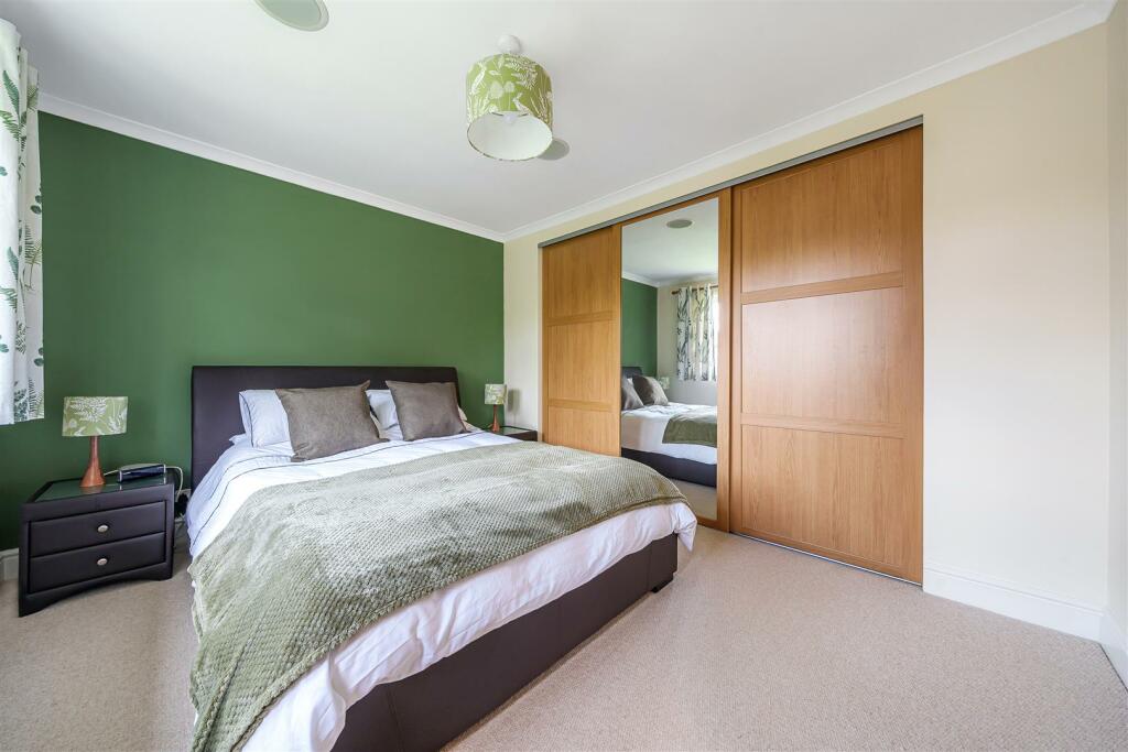 18 Shepperton Close, Castlethorpe (43).jpg