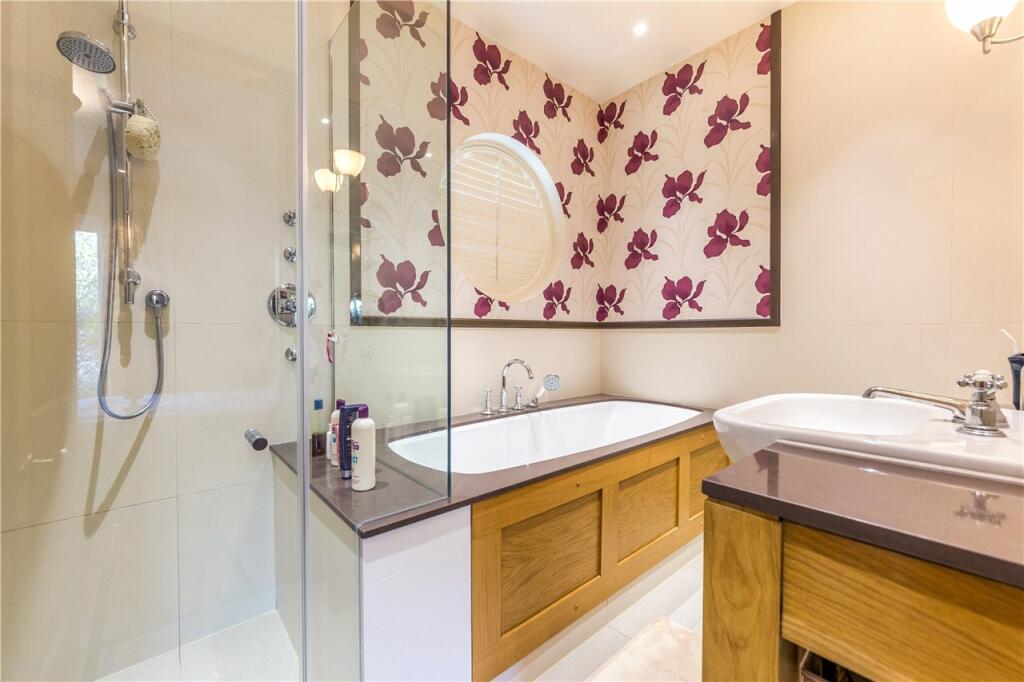 Ensuite