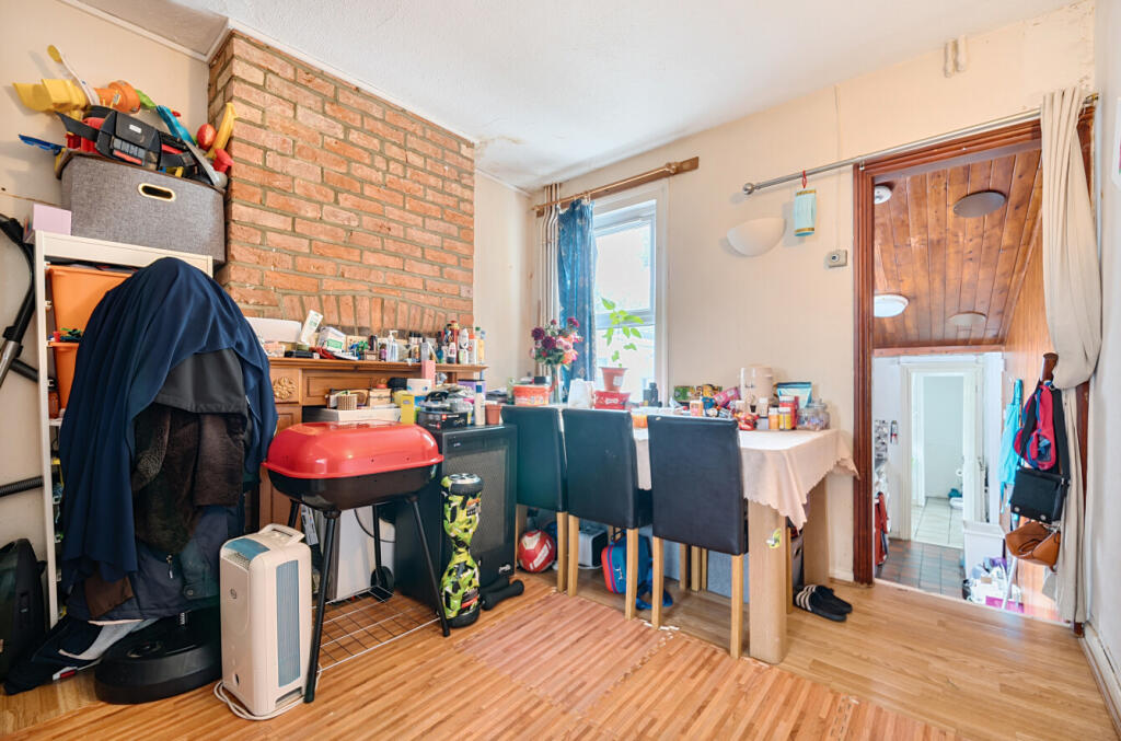 1332802-13-6890a3...