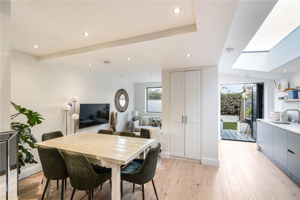 Dining Area P1