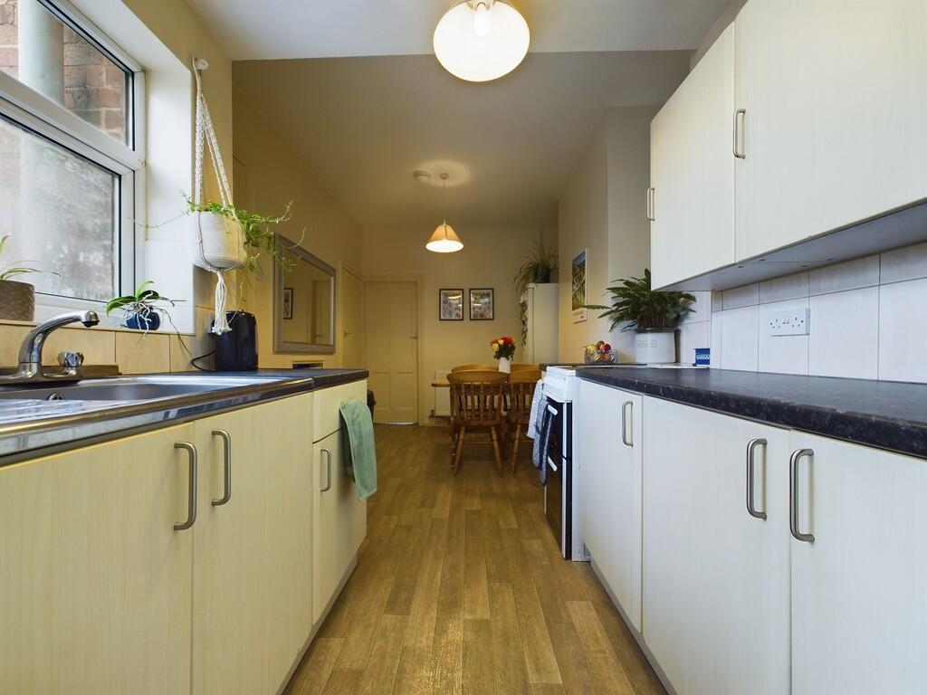 CAM04273G0-PR0086...