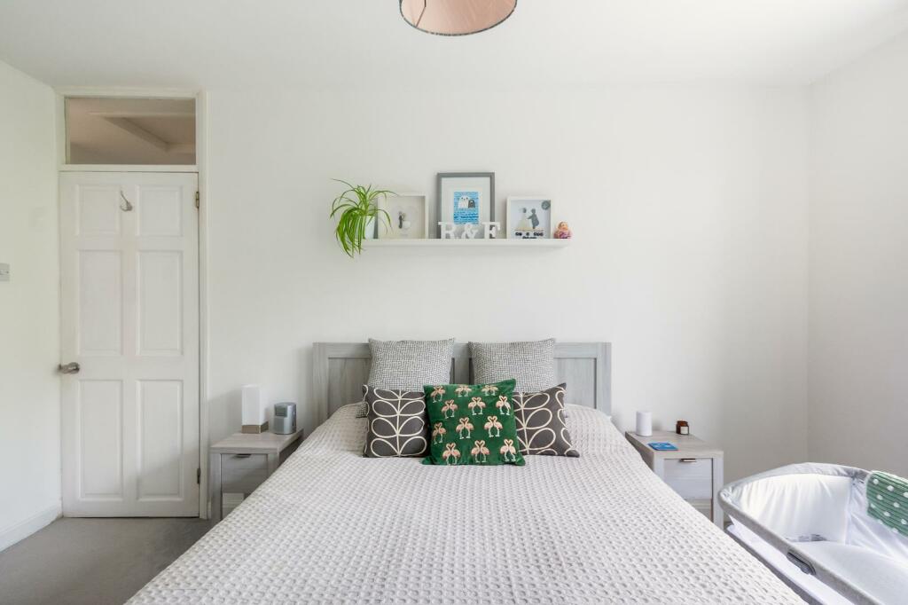 8T5RHD - Bedroom E.jpg