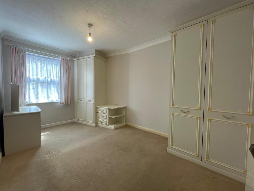 Flat 3 South Parade 9.jpg