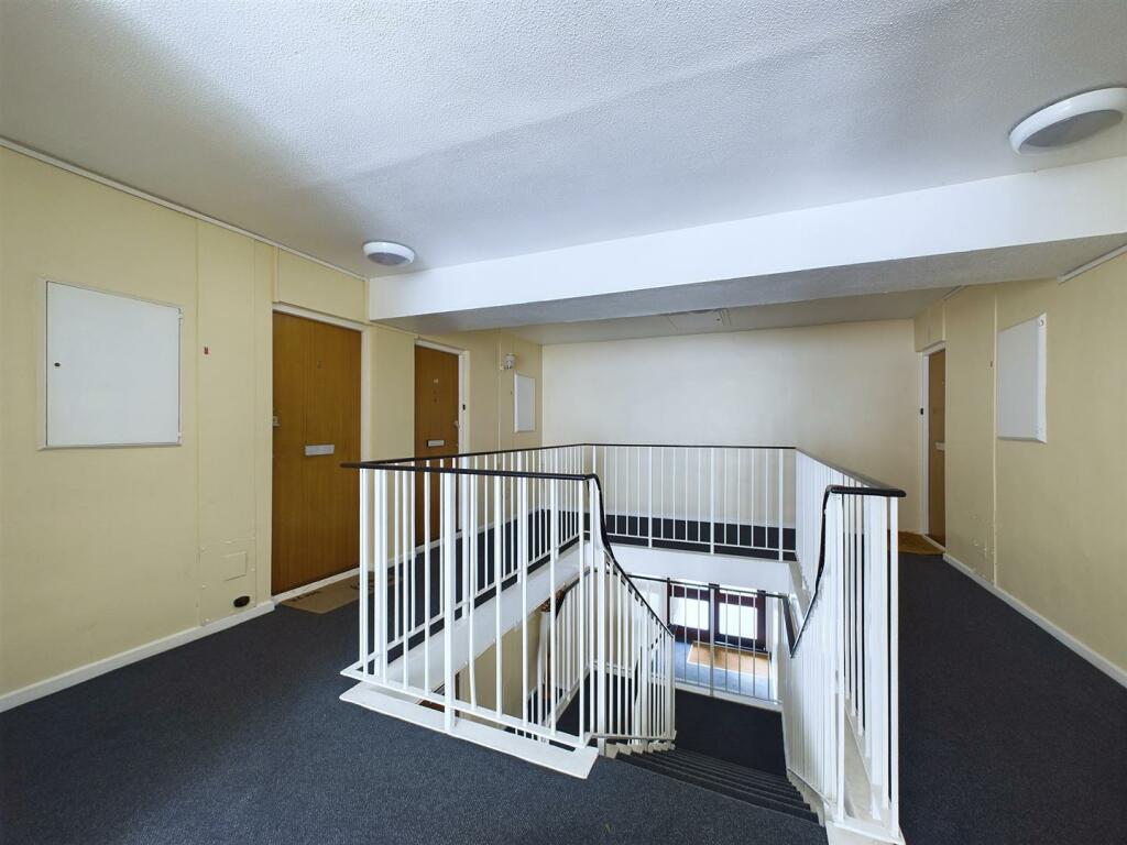 CAM02885G0-PR0205-STILL025.jpg