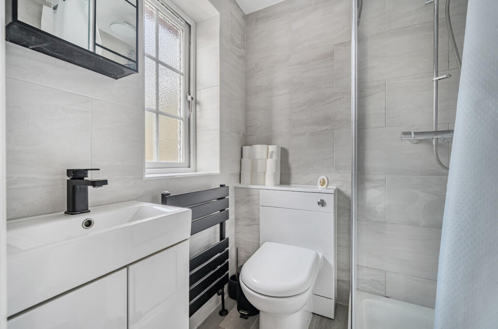 1389302-19-694028...