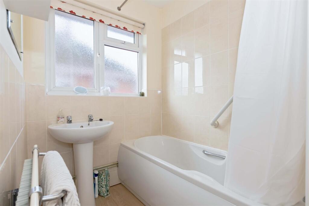 Ashwood Close_6.jpg